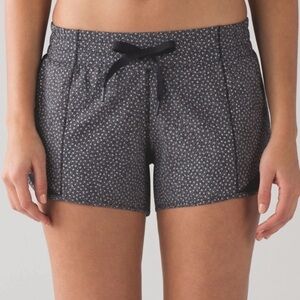 Lululemon hotty hot shorts, long (4”) reflective